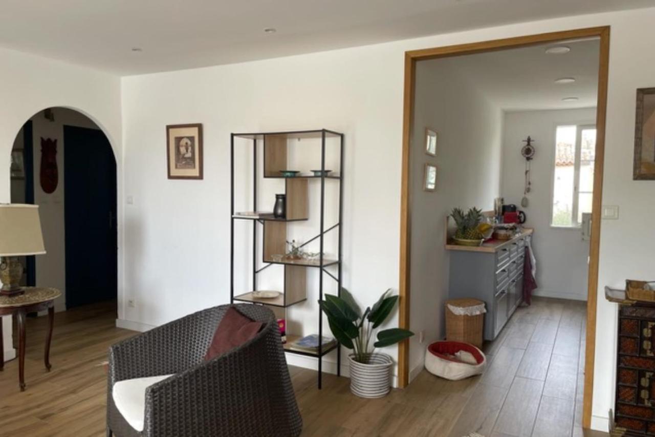 Charming Apartment Overlooking The Lake City Grimaud Eksteriør billede